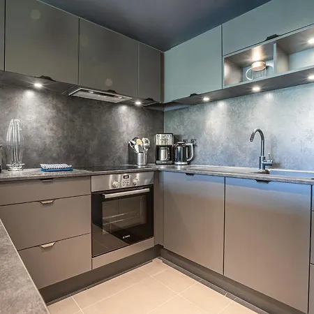 Apartment Le - Grand 5 Pieces, 8-10 Pers, Wifi, Proche Commerces Et Remontees - Fr-1-641-81