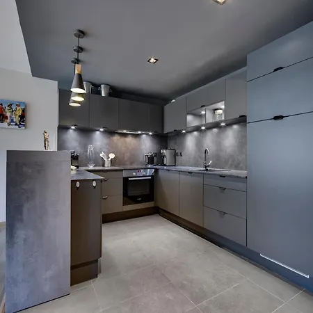 Apartment Le - Grand 5 Pieces, 8-10 Pers, Wifi, Proche Commerces Et Remontees - Fr-1-641-81 Tignes
